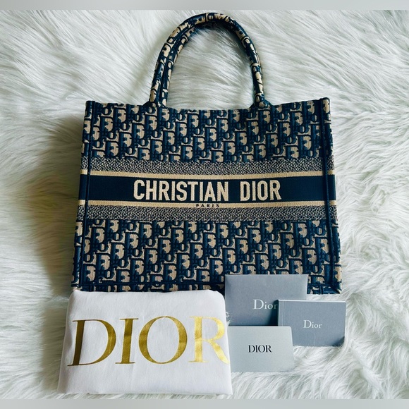 Christian Dior Book Tote in Medium Size - Picture 2 of 14